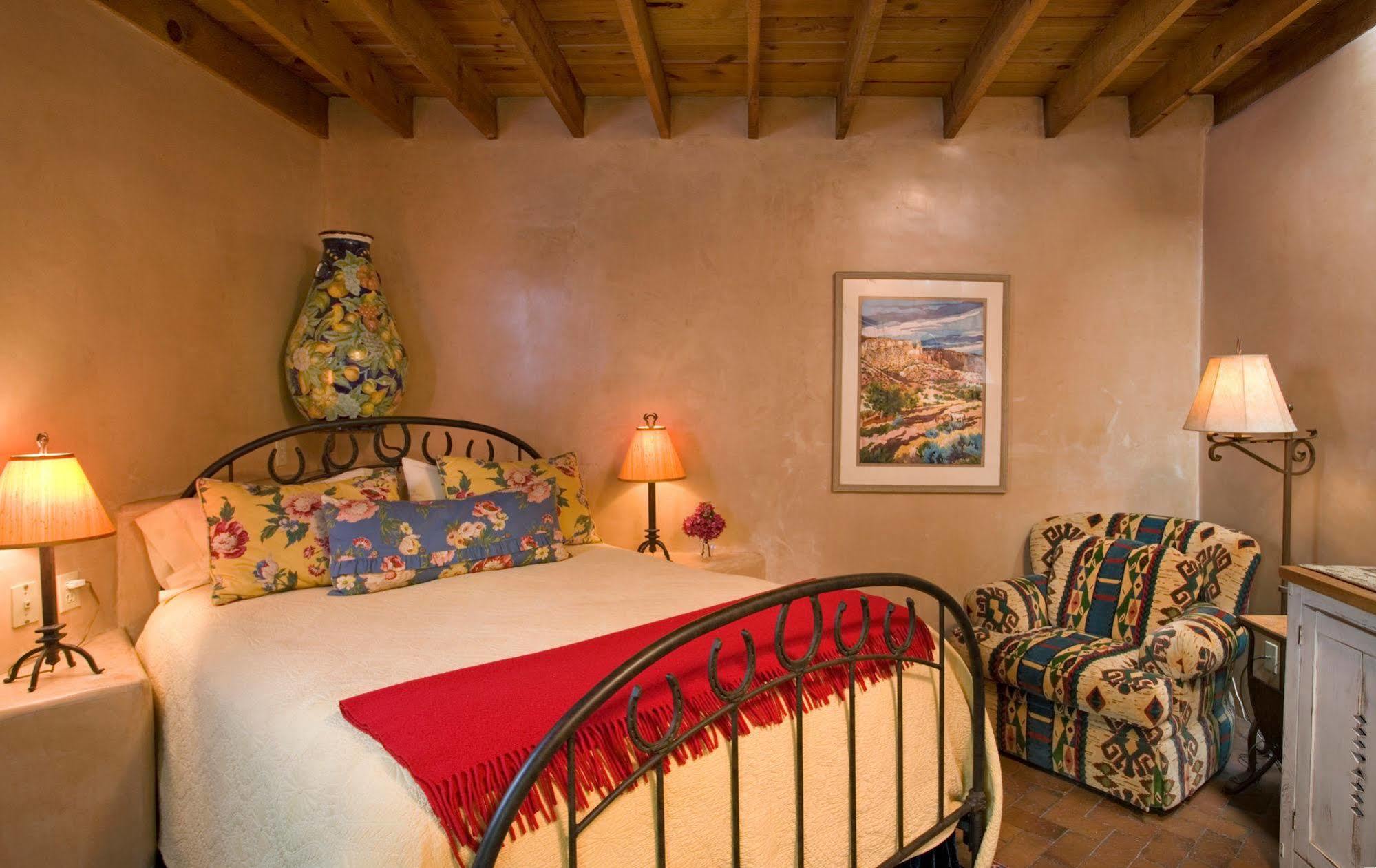 El Farolito B&B Inn Santa Fe Bagian luar foto